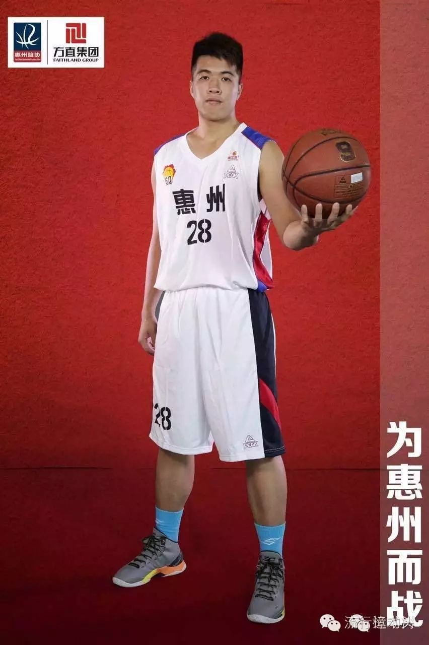 篮球短裤背心冠军是谁_篮球运动短裤背心_篮球背心冠军短裤