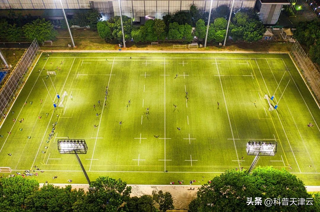 足球比赛规则实例_足球比赛规则简介_足球比赛全部规则